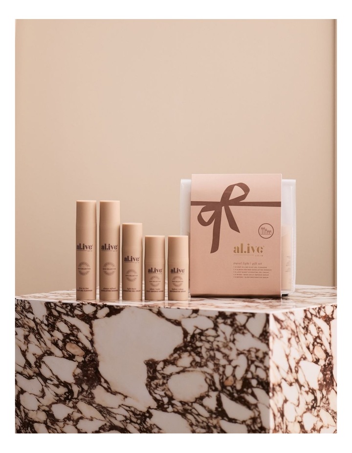 Travel Light Gift Set