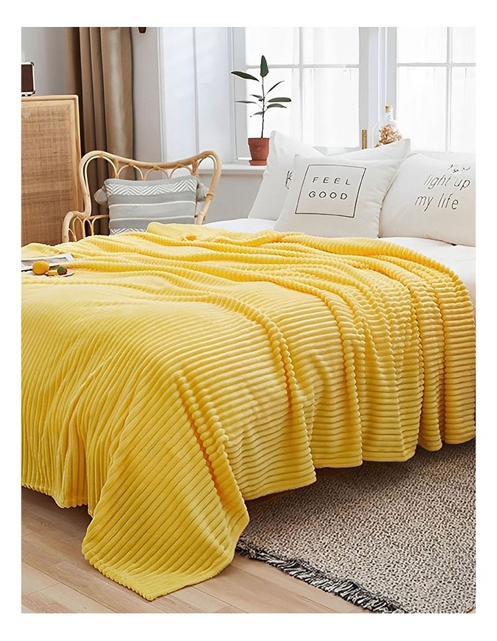 Throw Blanket Warm Cozy Striped Pattern Thin Flannel Coverlet Fleece Bed Sofa Comforter in Yellow