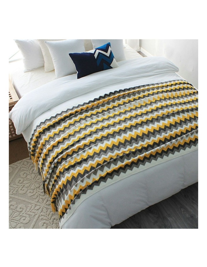 Zigzag Acrylic Striped Throw Knitted Blanket 170cm in Yellow